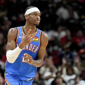 连续三年赛季报销！NBA最年轻的2亿先生！比西蒙斯还脆.